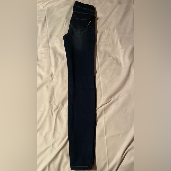TROVARE DARK WASH JEANS - Picture 3 of 9